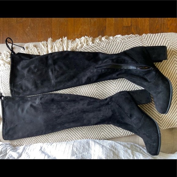 Suede, thigh high boots, worn once. - Picture 1 of 4